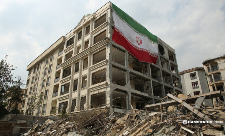 بازدید اعضای کمسیون عمران مجلس شورای اسلامی از خانه های تخریب شده جنگ 12 روزه