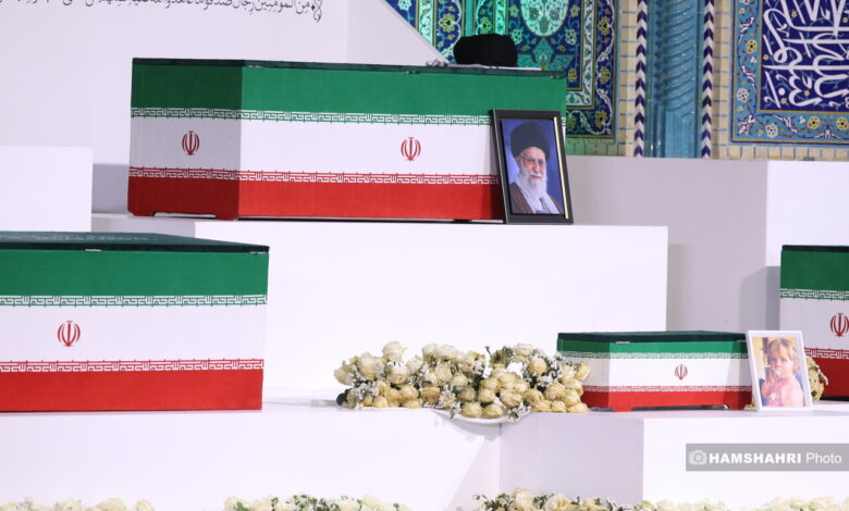 مراسم ادای احترام سران قوا و هیئت های رسمی کشورهای جهان بر پیکر رهبر شهید و خانواده شهید ایشان